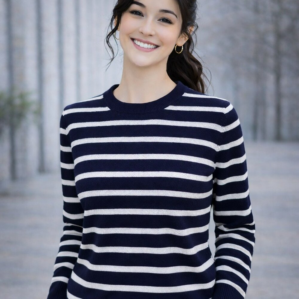 Quince 100% Mongolian Cashmere Crewneck Sweater Womens Small Black White Stripes